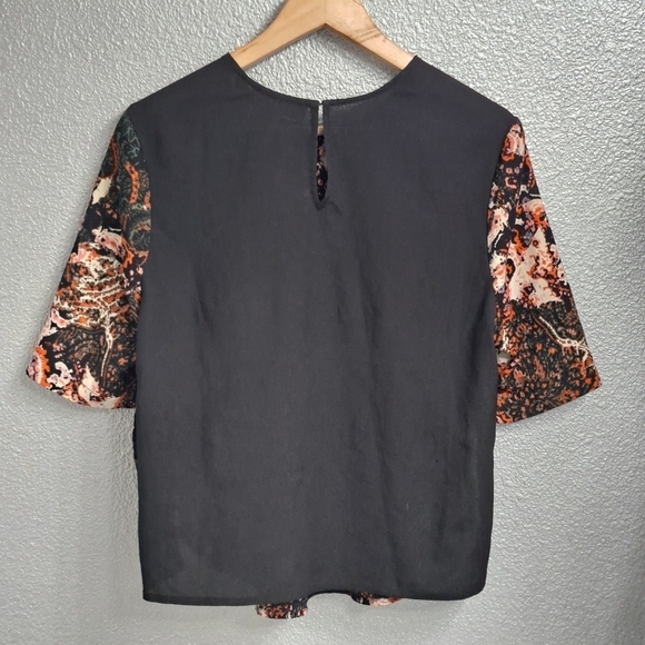 Wayf Floral & Paisley Side Slit Blouse  Size M - Picture 9 of 13